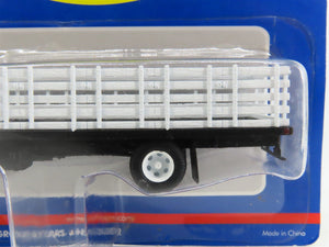 HO 1/87 Scale Athearn 02724 Green Ford C-Series Truck w/ Stake Body - SEALED