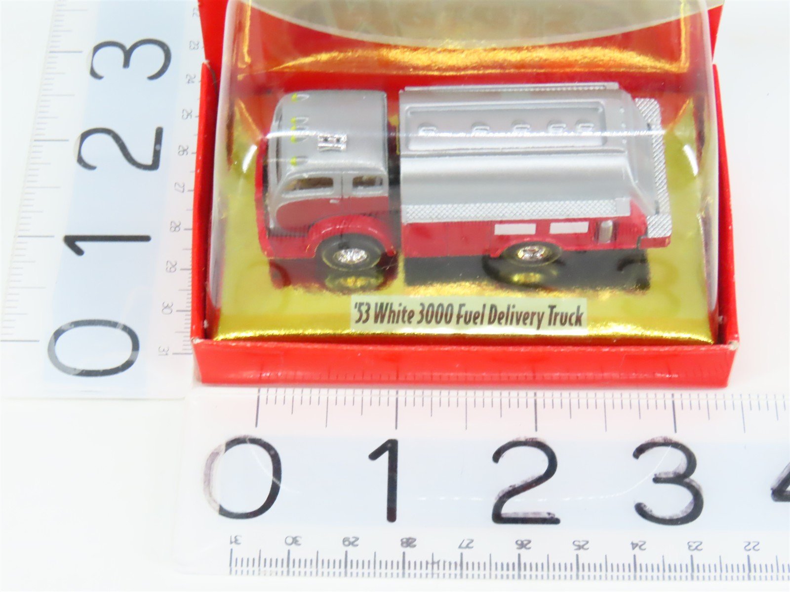 HO 1/87 Scale CMW Mini Metals 30112 Red/Gray '53 White 3000 Fuel Delivery Truck