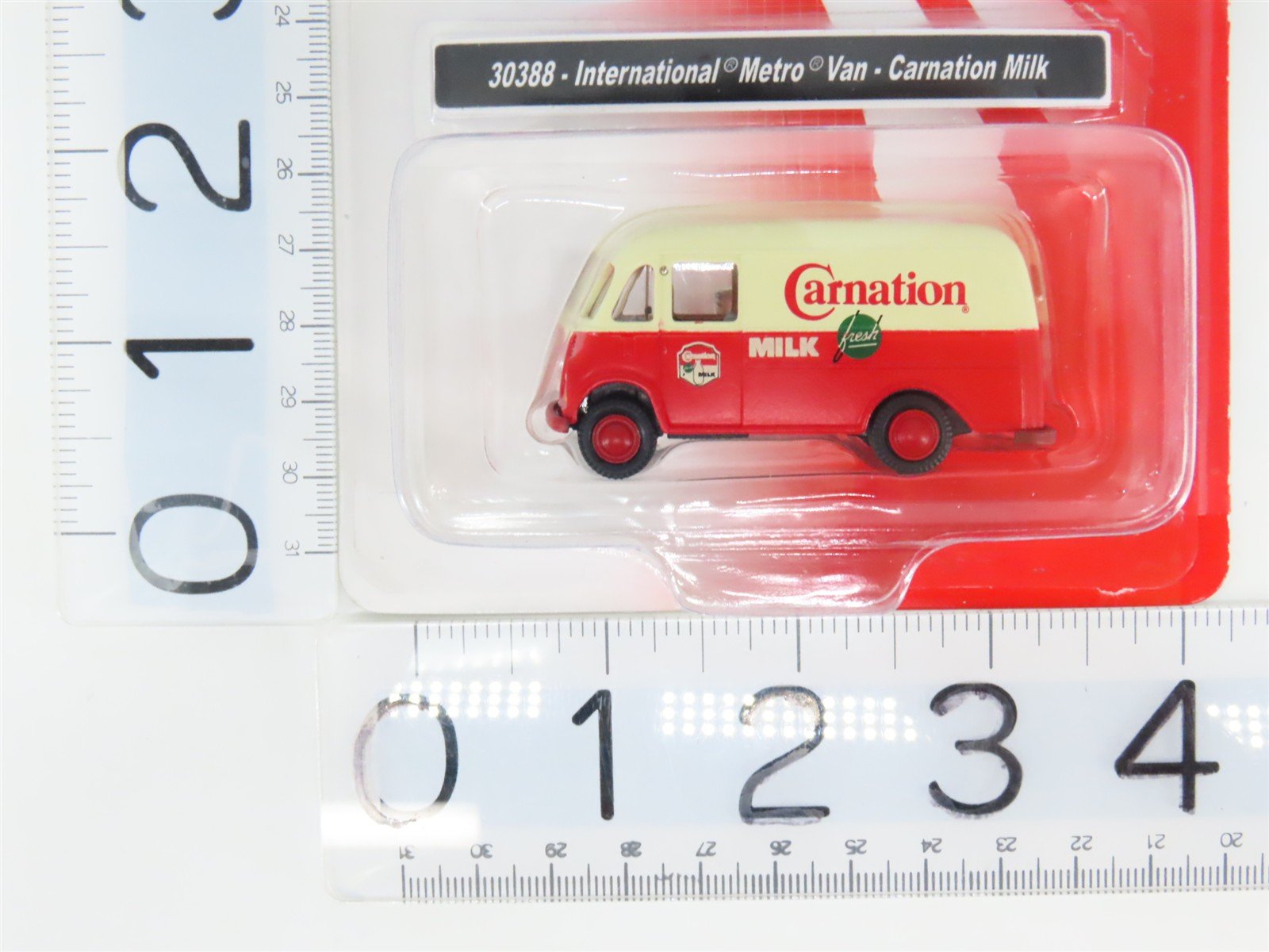 HO 1/87 Scale CMW Mini Metals 30388 Carnation Milk International Metro Van