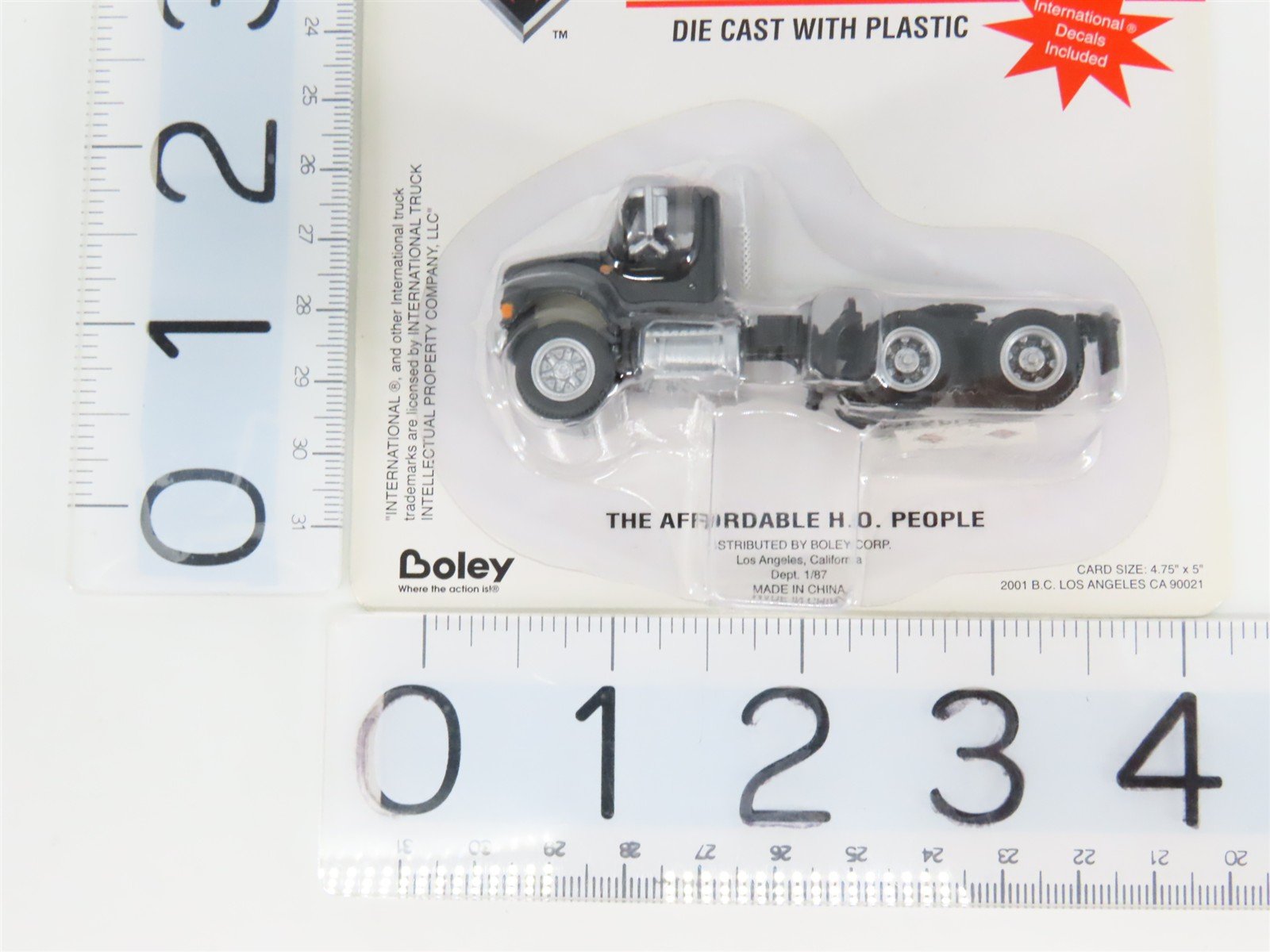 HO 1/87 Scale Boley 4001-3 Black International Tractor-Unit - SEALED