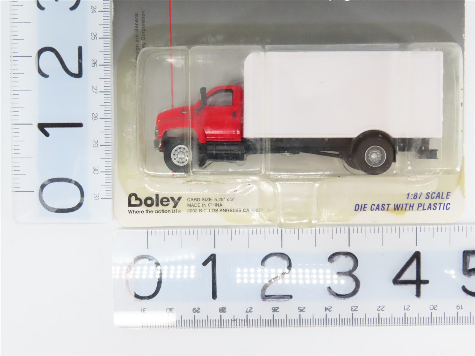 HO 1/87 Scale Boley 3001-17 Red/White GMC Topkick Box Truck