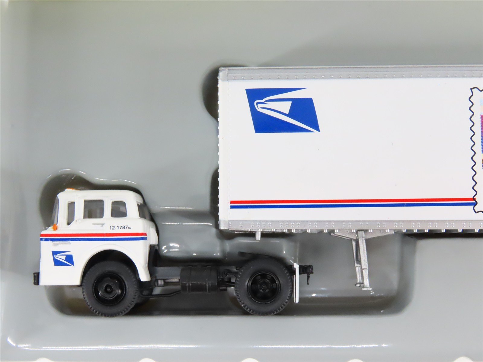 HO Scale Athearn 93430 USPS 
