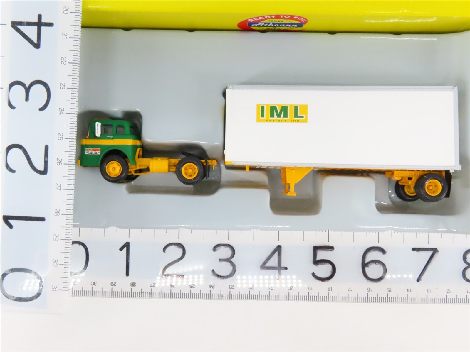 HO 1/87 Scale Athearn ATH91032 IML Ford C-Series Semi-Truck w/ 28' Wedge Trailer