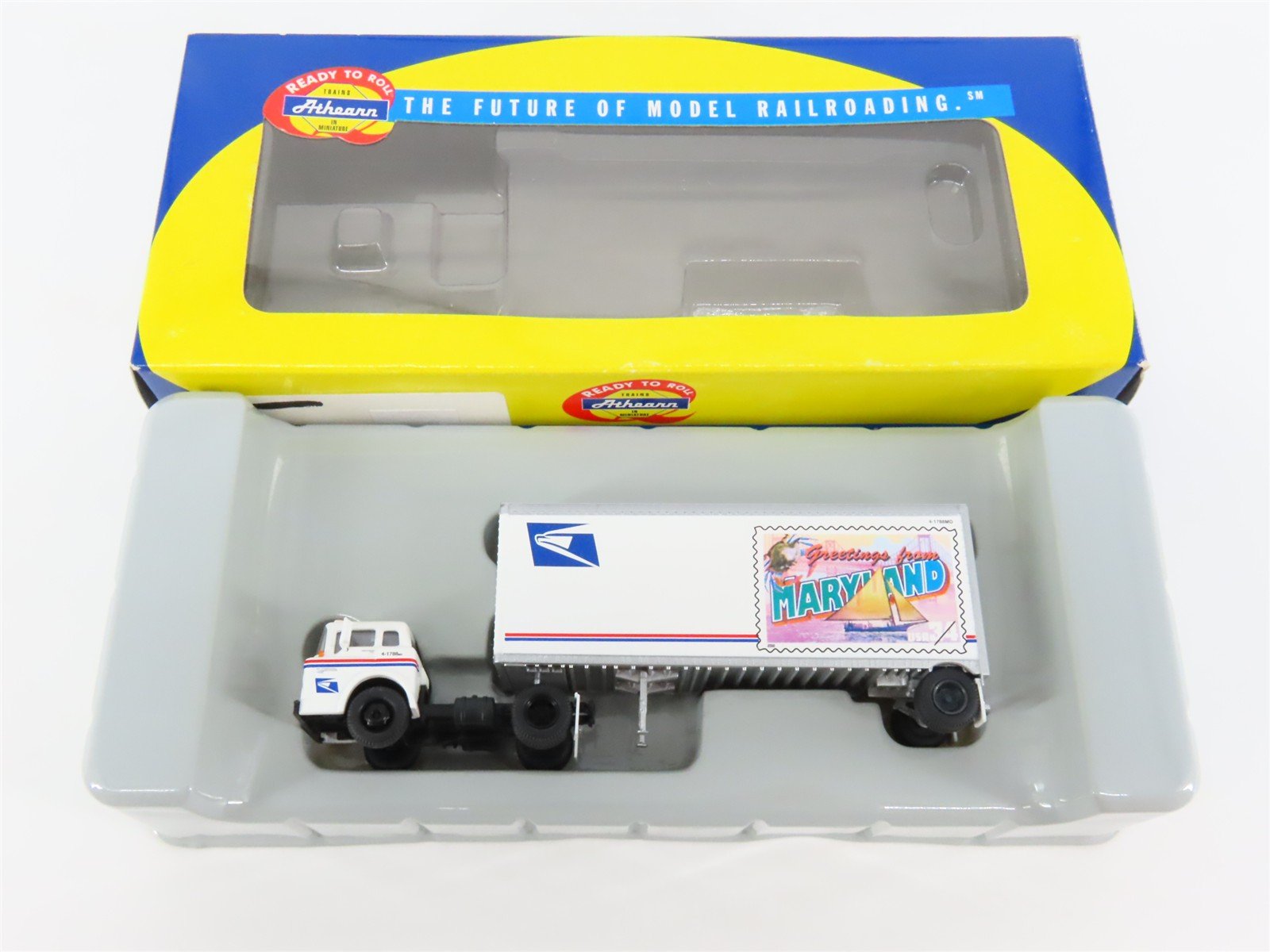 HO Scale Athearn 93420 USPS 