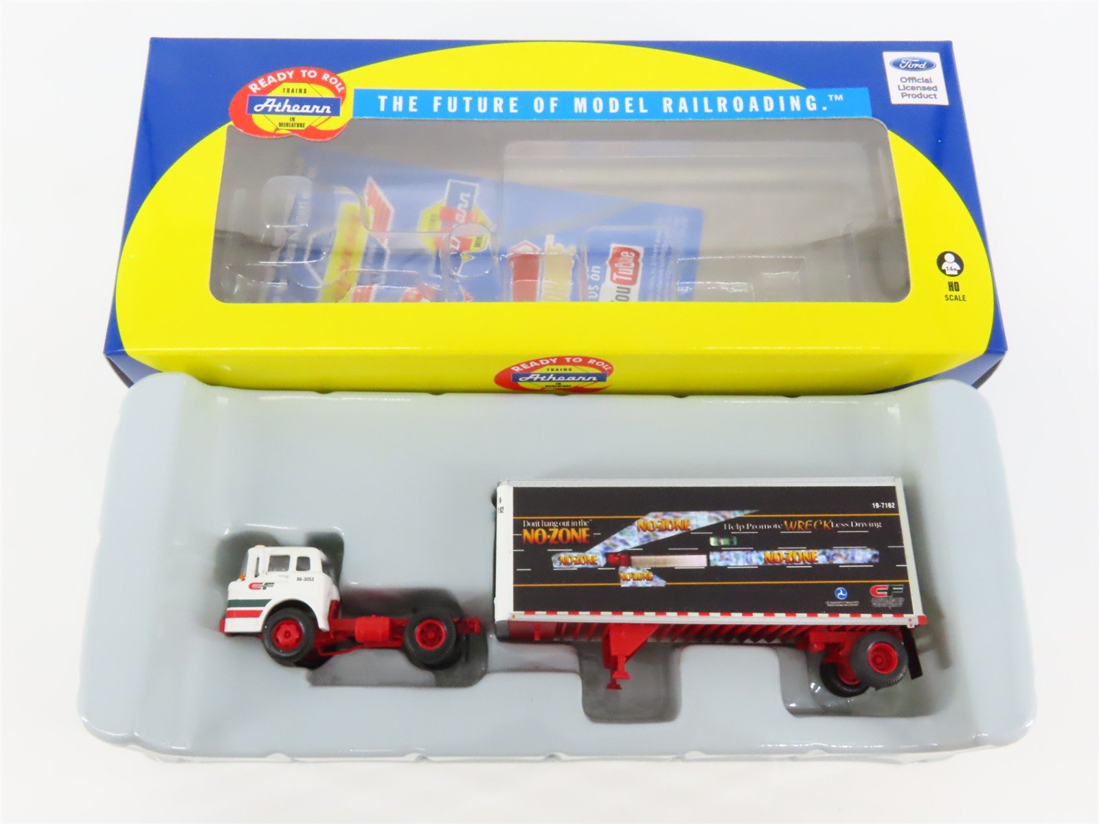 HO Athearn ATH91035 CF "No-Zone" Ford C-Series Semi-Truck w/ 28' Wedge Trailer