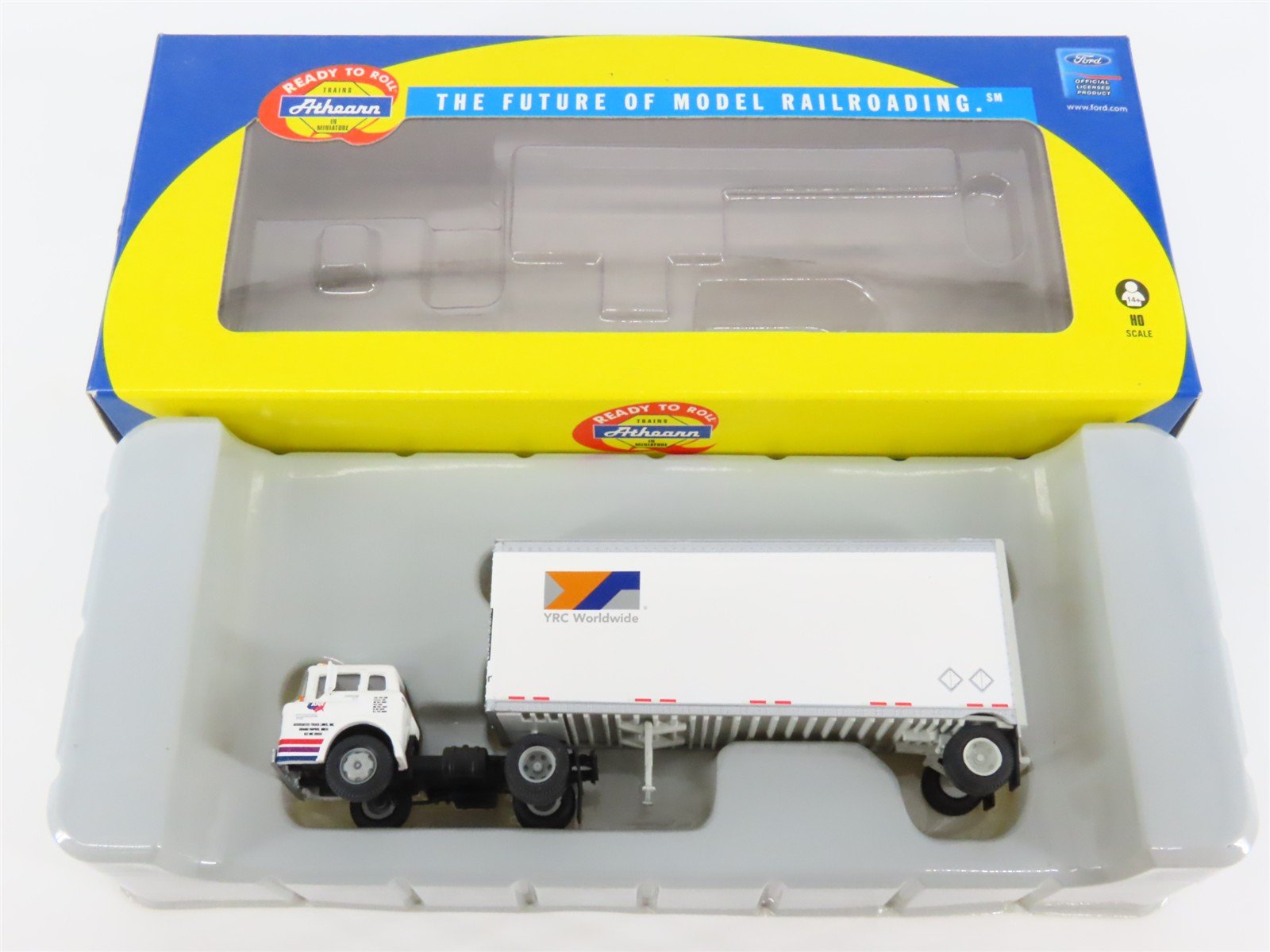 HO 1/87 Scale Athearn 90984 ANR / YRC Ford C Semi-Truck w/ 28' Wedge Trailer