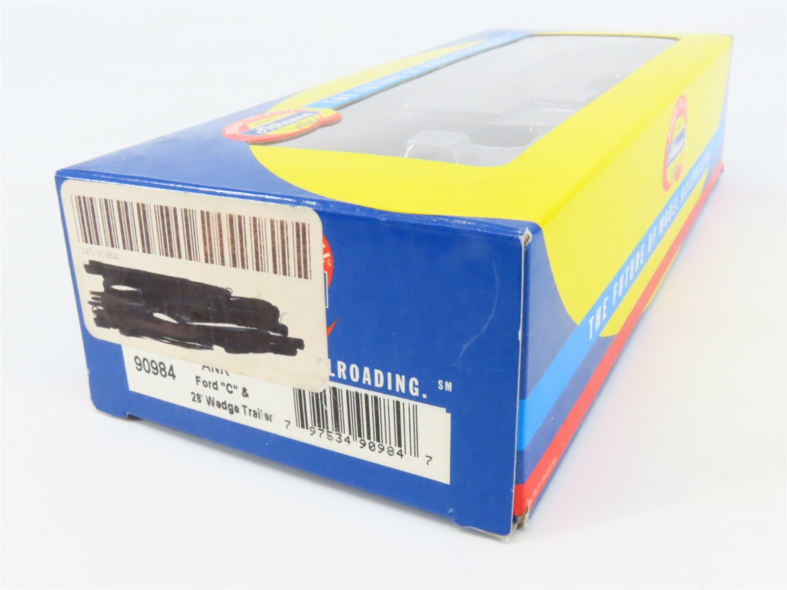 HO 1/87 Scale Athearn 90984 ANR / YRC Ford C Semi-Truck w/ 28' Wedge Trailer
