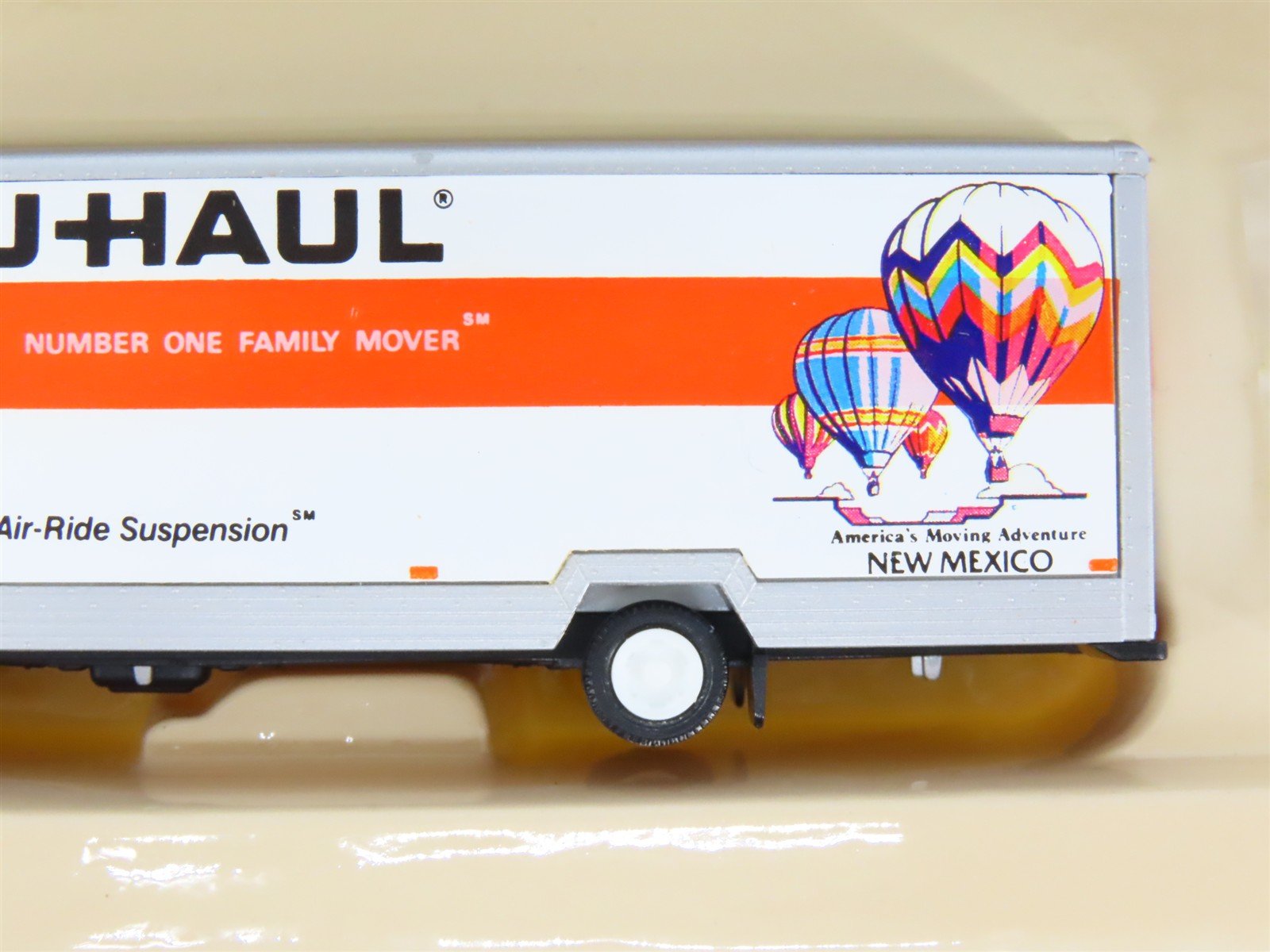 HO 1/87 Scale Con-Cor 0004-007005 U-HAUL Supermover Moving Truck 