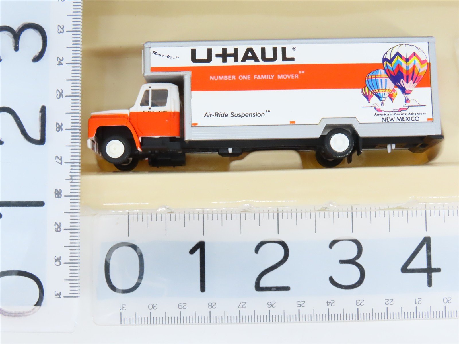 HO 1/87 Scale Con-Cor 0004-007005 U-HAUL Supermover Moving Truck 