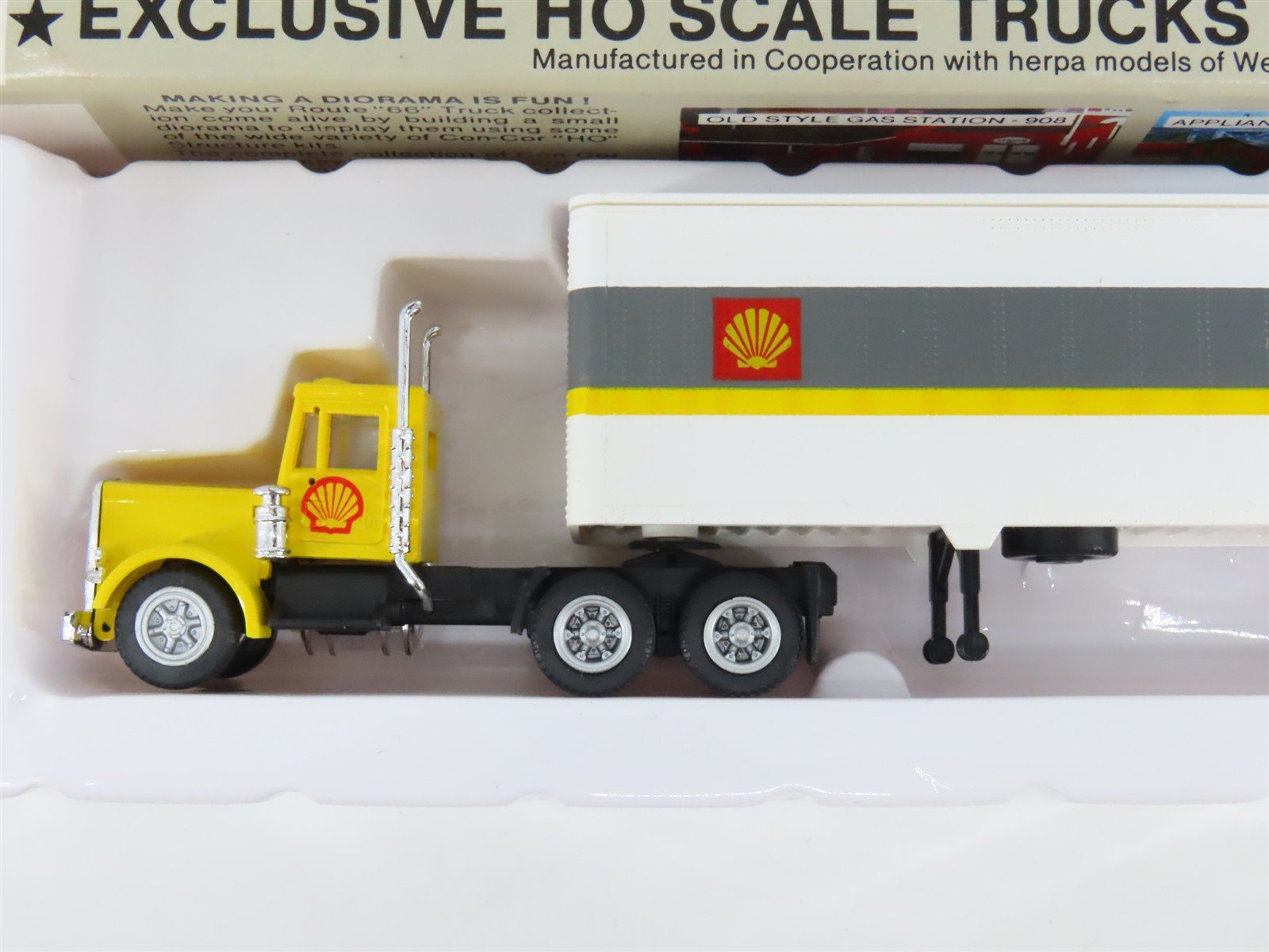 HO 1/87 Scale Con-Cor/Herpa 025-009301 Shell Lubricants Semi-Truck w/45' Trailer