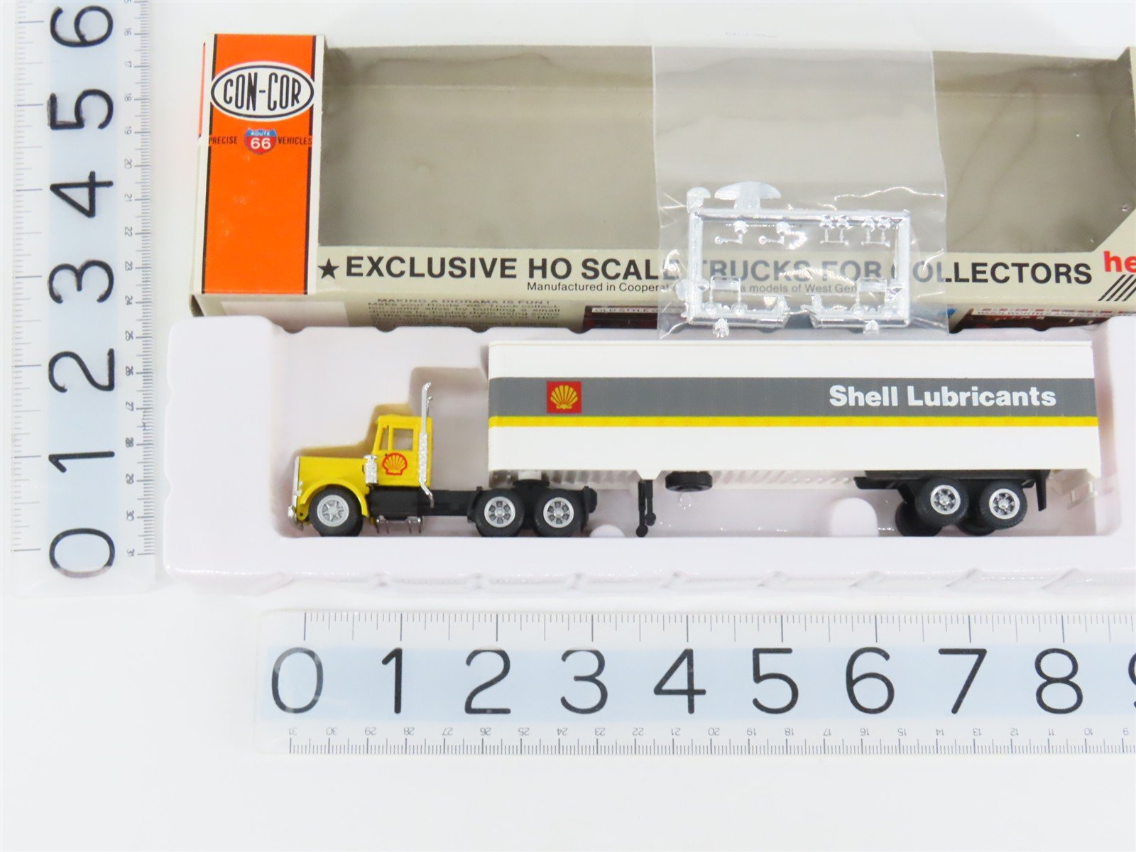 HO 1/87 Scale Con-Cor/Herpa 025-009301 Shell Lubricants Semi-Truck w/45' Trailer