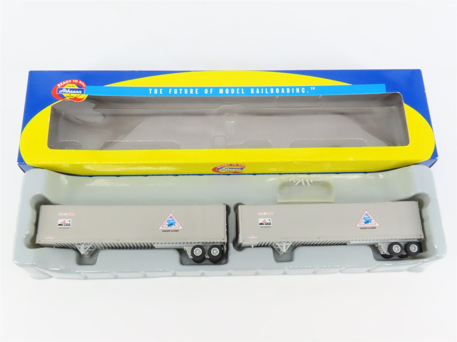 HO Scale Athearn 73355 COER Crab Orchard & Egyptian 45' Z-Van Trailers 2-Pack
