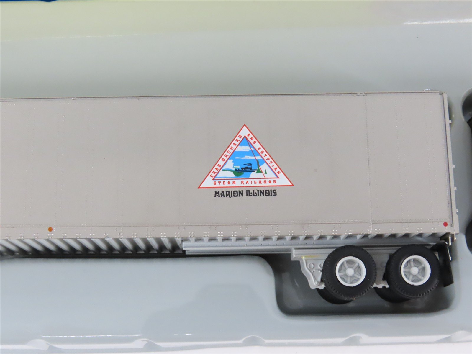 HO Scale Athearn 73355 COER Crab Orchard & Egyptian 45' Z-Van Trailers 2-Pack