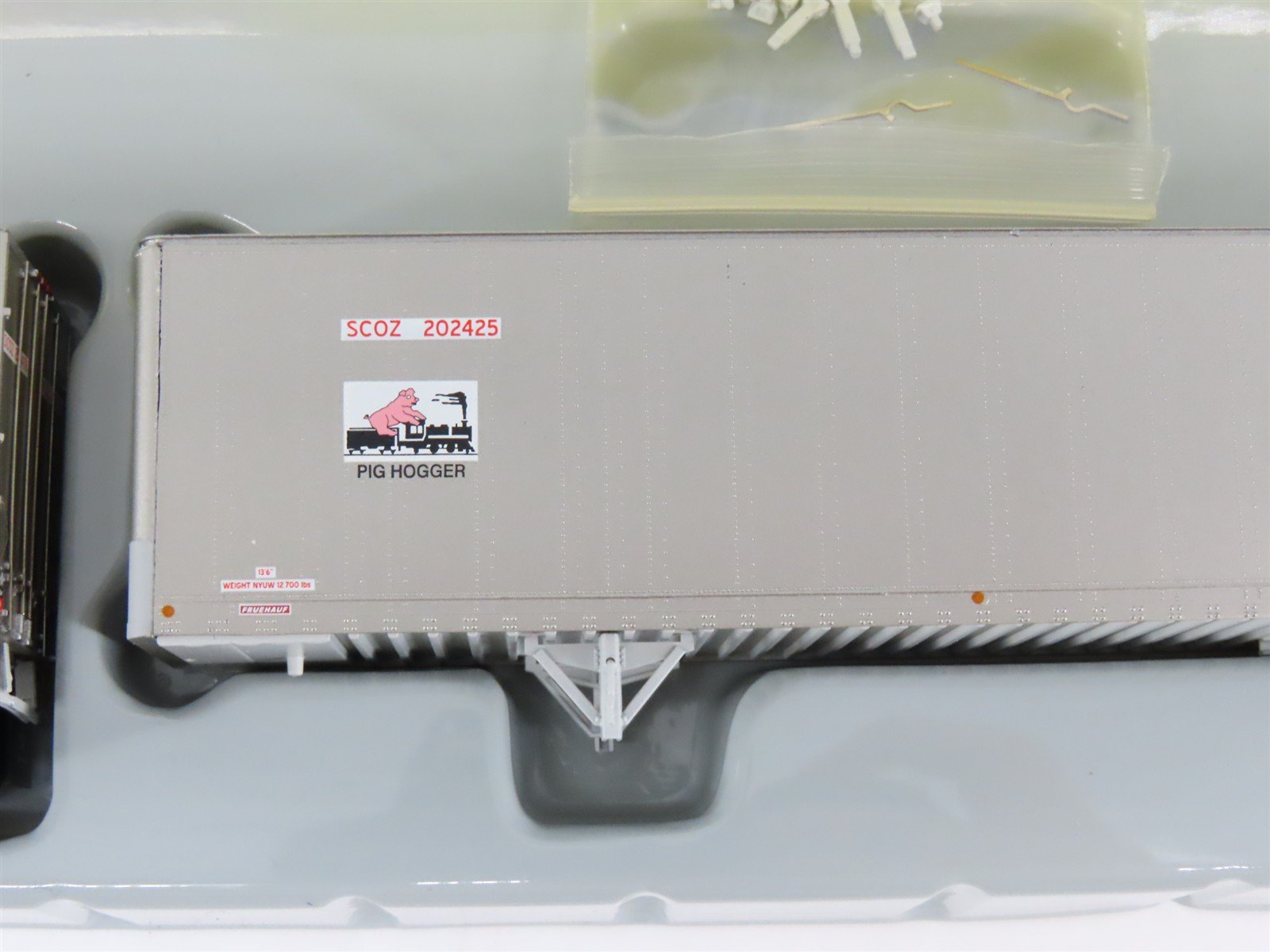 HO Scale Athearn 73355 COER Crab Orchard & Egyptian 45' Z-Van Trailers 2-Pack