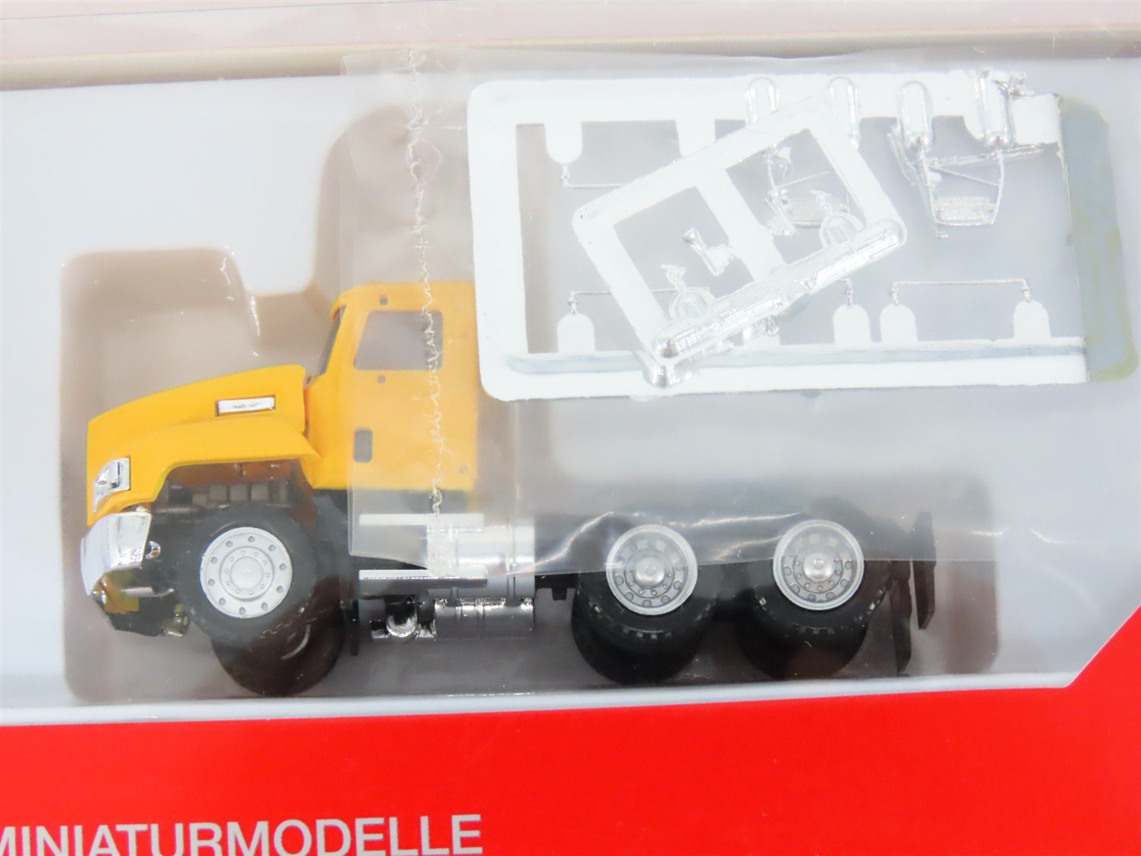 LOT of 2 HO 1/87 Scale Herpa Orange & Yellow Cab Semi-Tractors