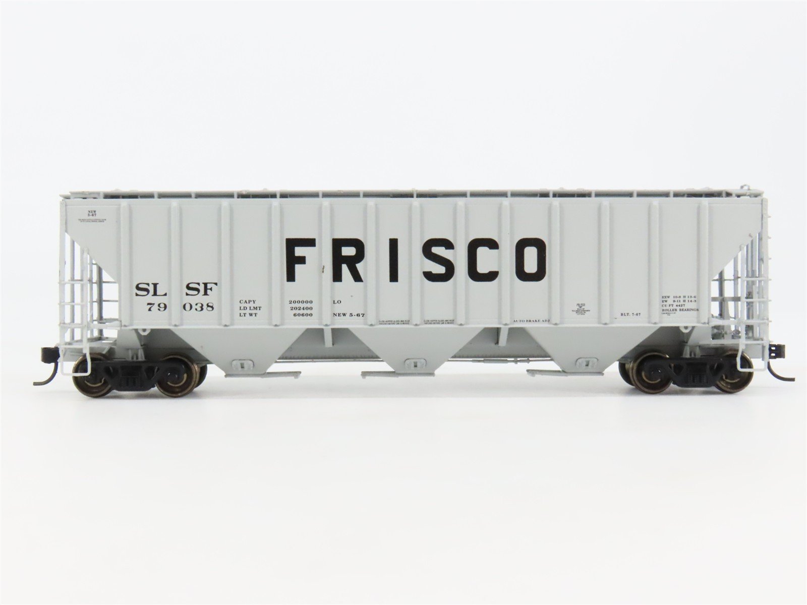 HO Scale Proto 2000 SLSF Frisco 3-Bay PS-2CD Covered Hopper #79038