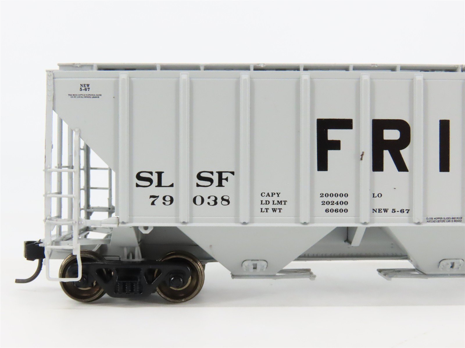 HO Scale Proto 2000 SLSF Frisco 3-Bay PS-2CD Covered Hopper #79038
