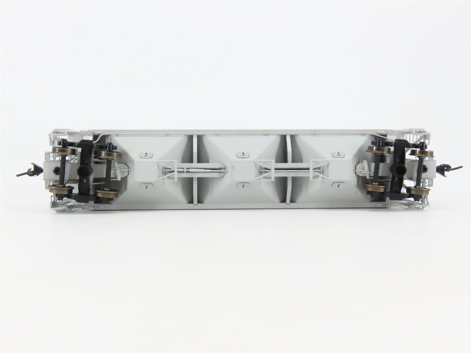 HO Scale Proto 2000 SLSF Frisco 3-Bay PS-2CD Covered Hopper #79038