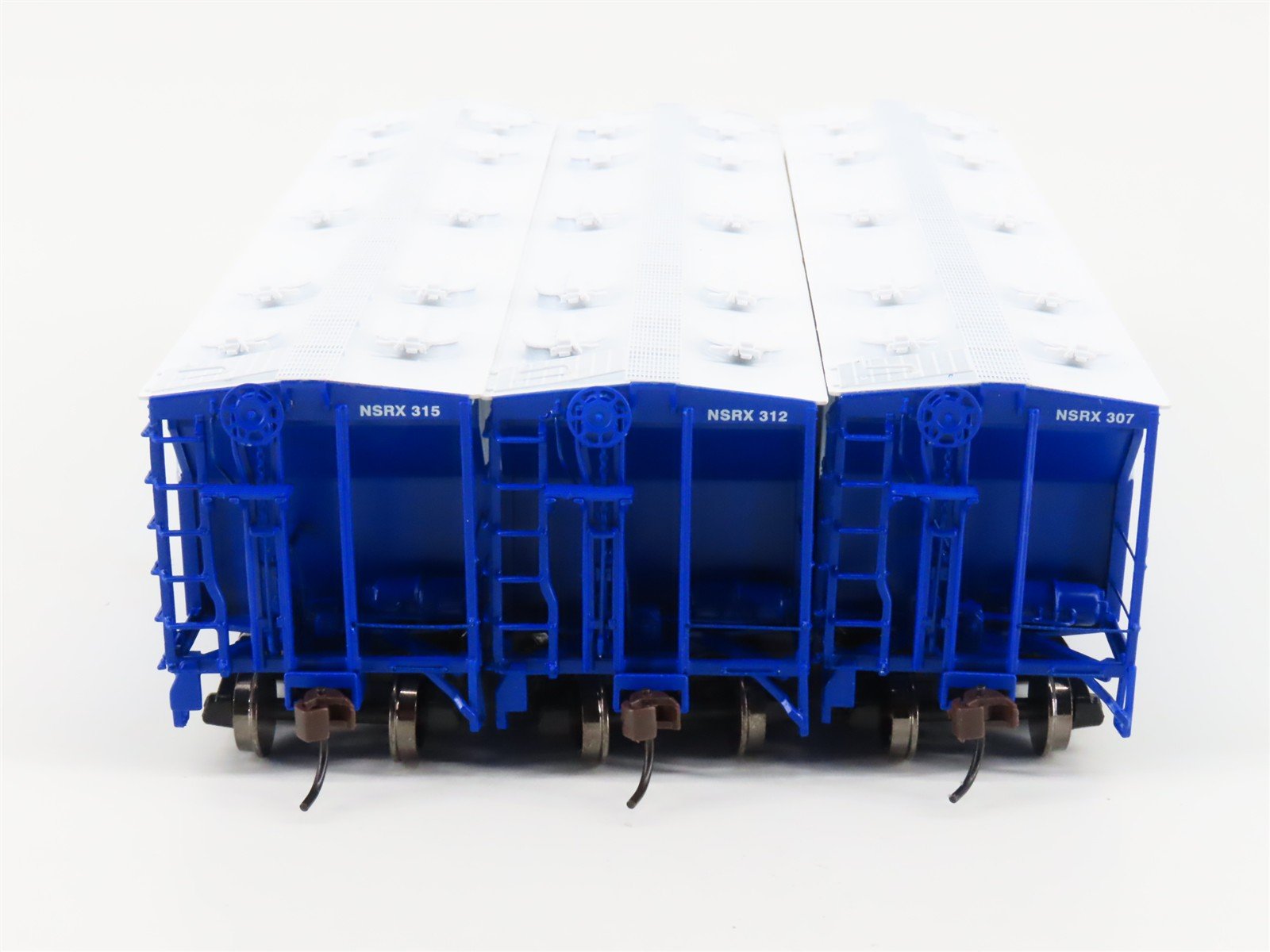 HO Athearn 93728/93729/93730 NSRX Jack Frost 3-Bay Covered Hoppers 3-Pack