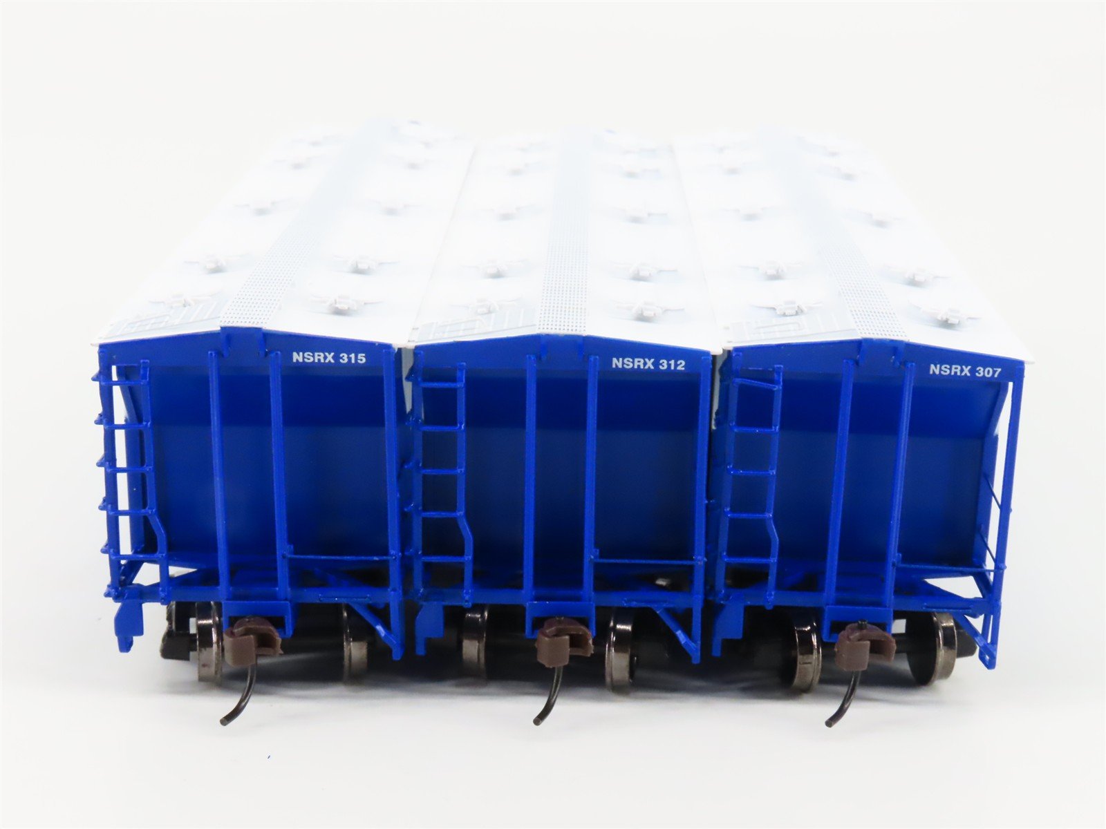 HO Athearn 93728/93729/93730 NSRX Jack Frost 3-Bay Covered Hoppers 3-Pack