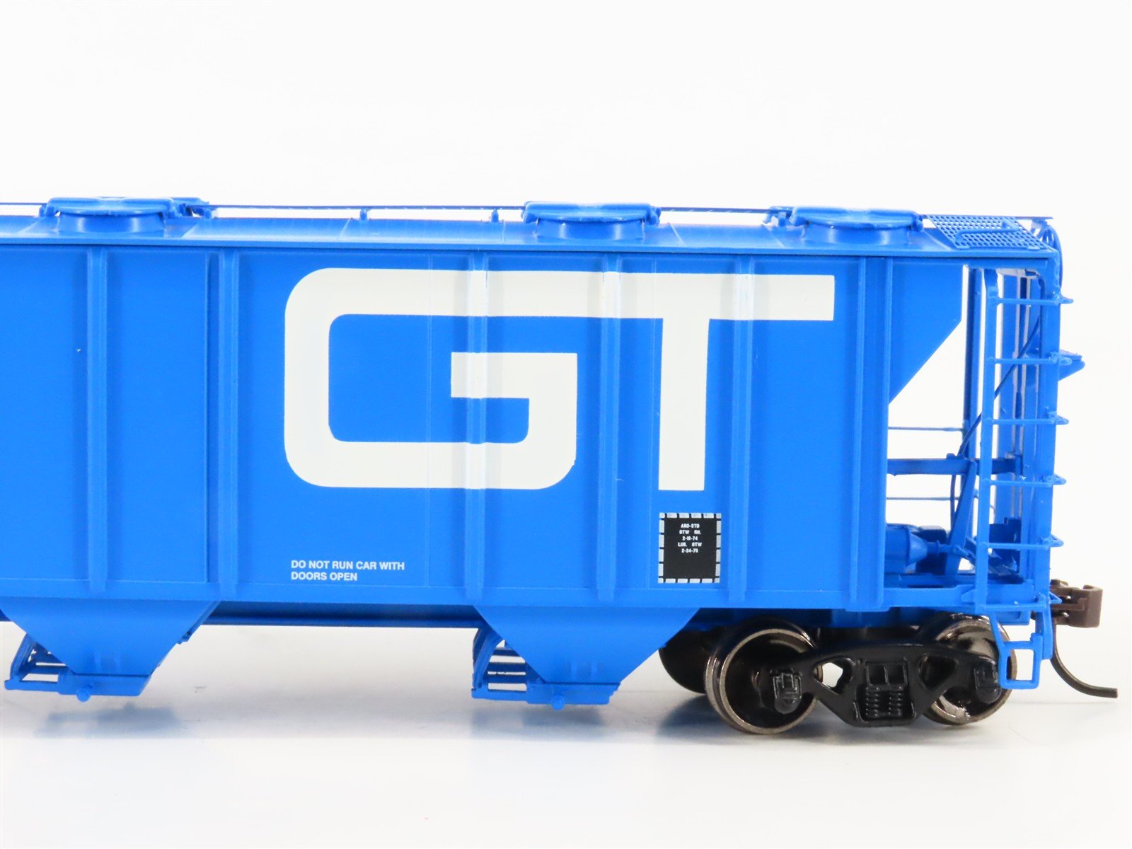 HO Athearn 93725/93726 GTW Grand Trunk Western PS 3-Bay Covered Hoppers 2-Pack