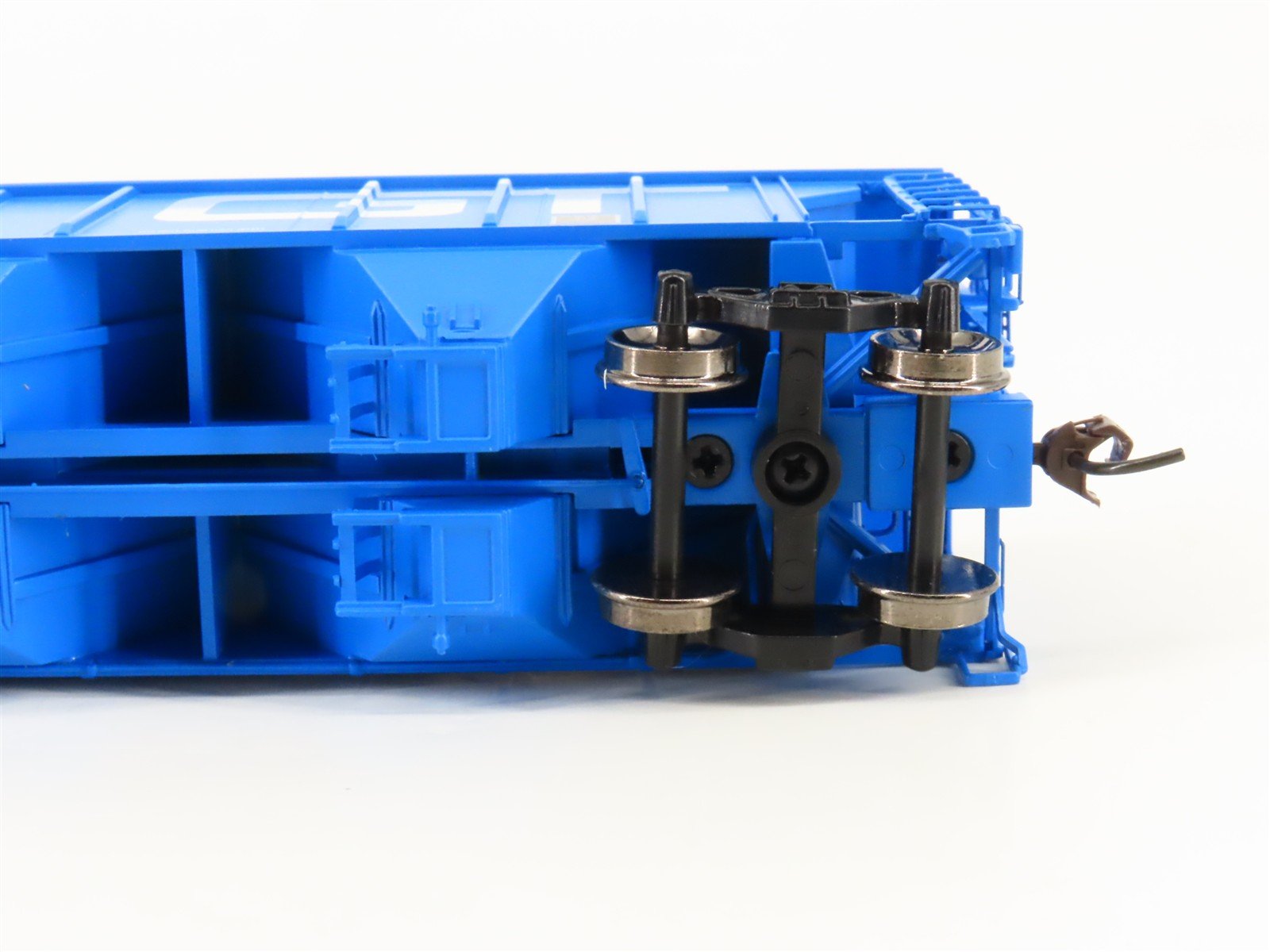 HO Athearn 93725/93726 GTW Grand Trunk Western PS 3-Bay Covered Hoppers 2-Pack