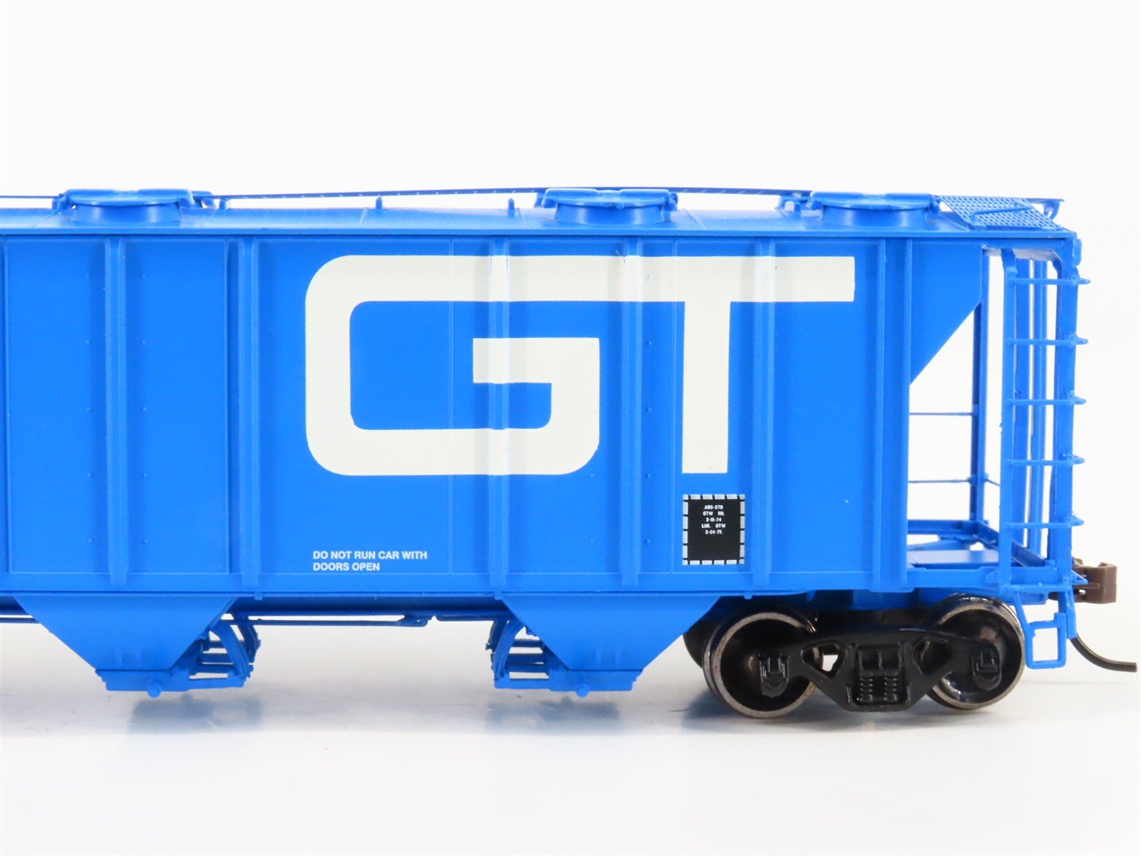 HO Athearn 93725/93726 GTW Grand Trunk Western PS 3-Bay Covered Hoppers 2-Pack