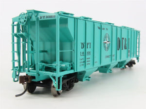 HO Scale Athearn 93721 DT&I Detroit Toledo & Ironton 3-Bay Covered Hopper #10166