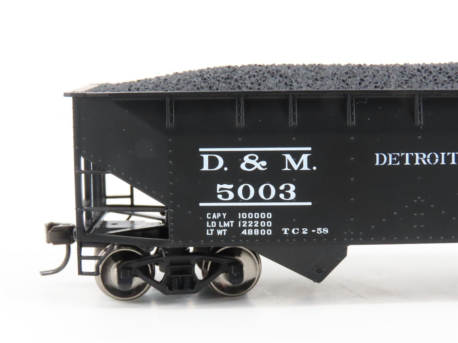 HO Atlas Trainman 18957/18958 D&M Detroit & Mackinac 2-Bay Hoppers 2-Pack w/Load