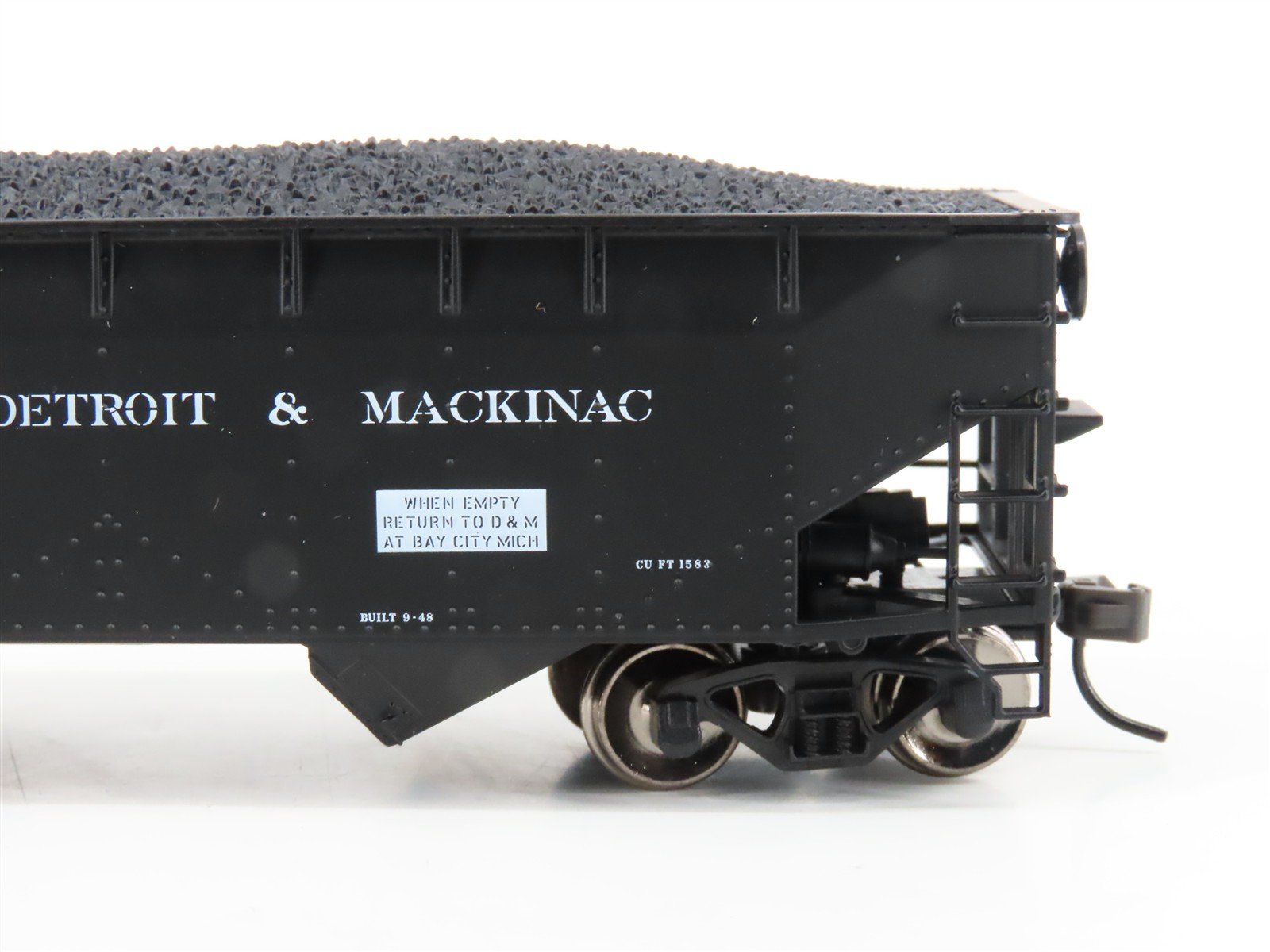 HO Atlas Trainman 18957/18958 D&M Detroit & Mackinac 2-Bay Hoppers 2-Pack w/Load