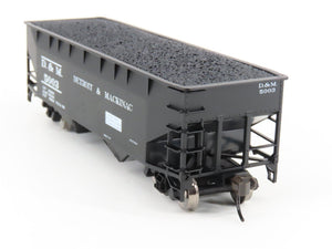 HO Atlas Trainman 18957/18958 D&M Detroit & Mackinac 2-Bay Hoppers 2-Pack w/Load