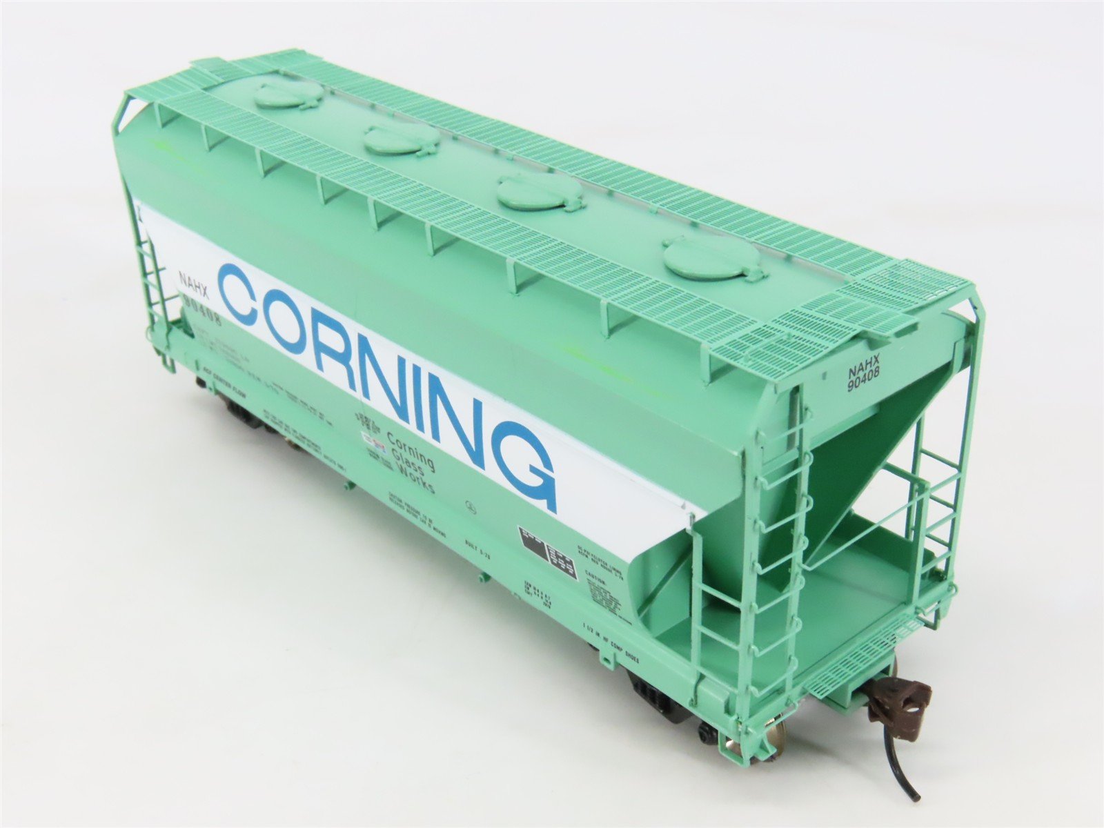 HO Scale Athearn 93963 NAHX Corning Glass Works ACF 2-Bay Covered Hopper #90408