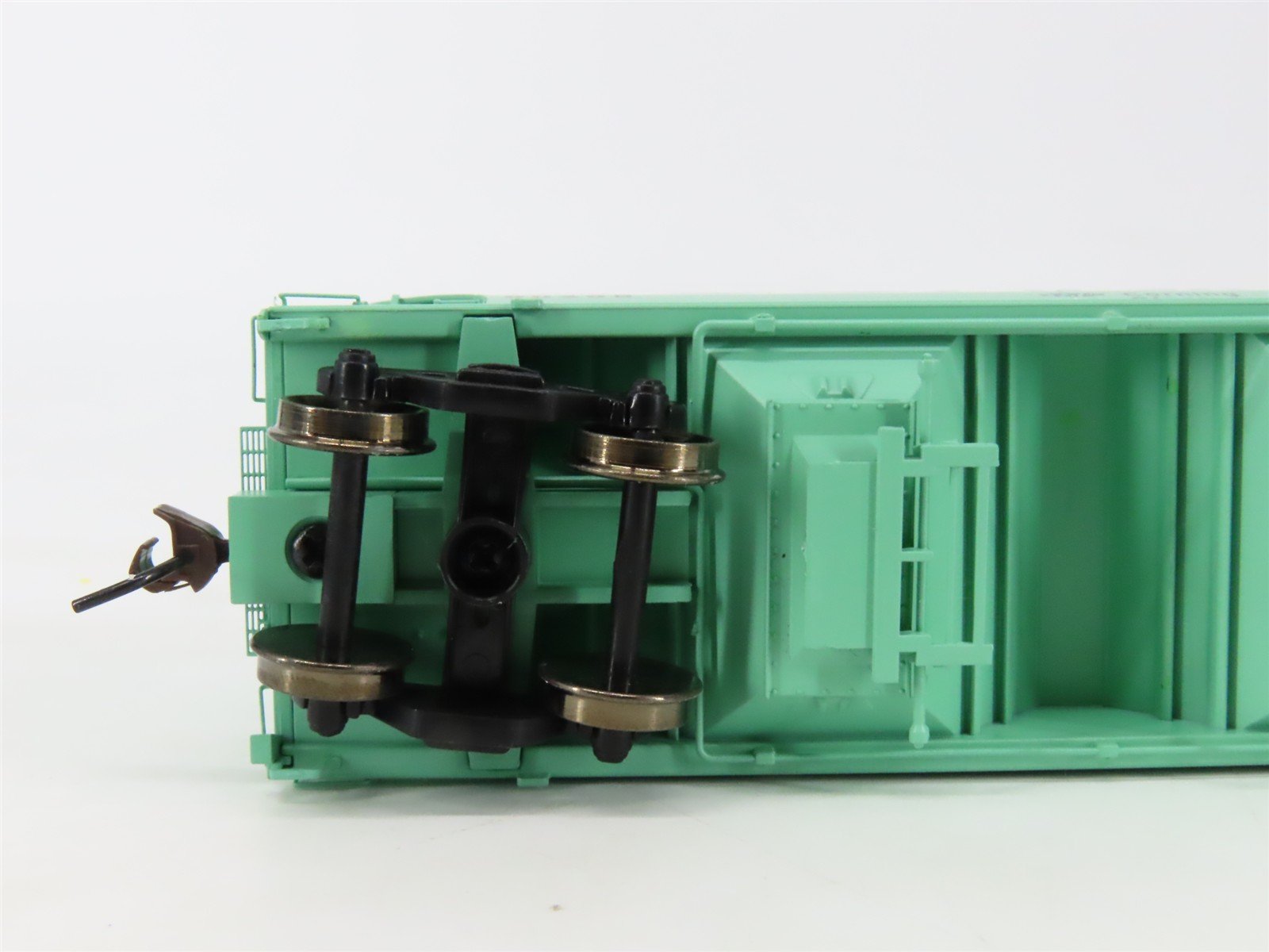 HO Scale Athearn 93963 NAHX Corning Glass Works ACF 2-Bay Covered Hopper #90408