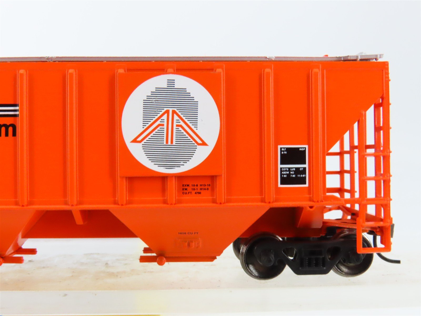 HO Scale Athearn 7158 AA Ann Arbor PS 54' 3-Bay Covered Hopper #608