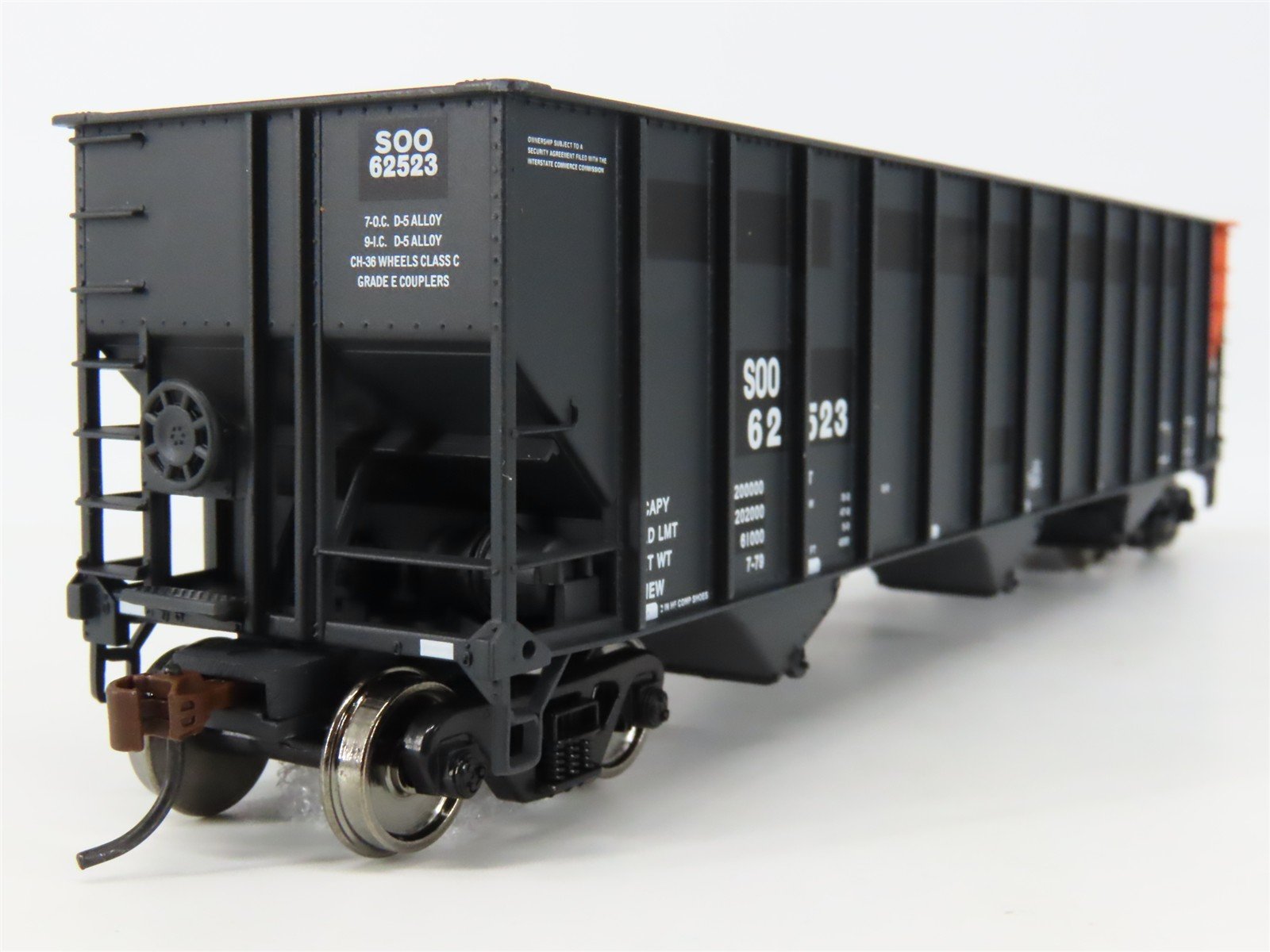 HO Scale Walthers Gold 932-7853 SOO Line Railroad Bethlehem 3-Bay Hoppers 6-Pack