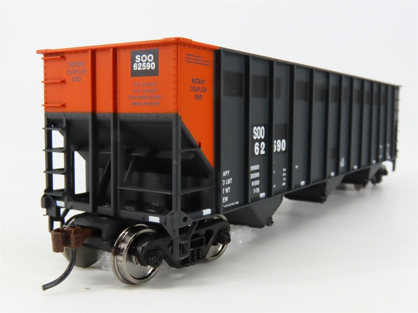 HO Scale Walthers Gold 932-7853 SOO Line Railroad Bethlehem 3-Bay Hoppers 6-Pack
