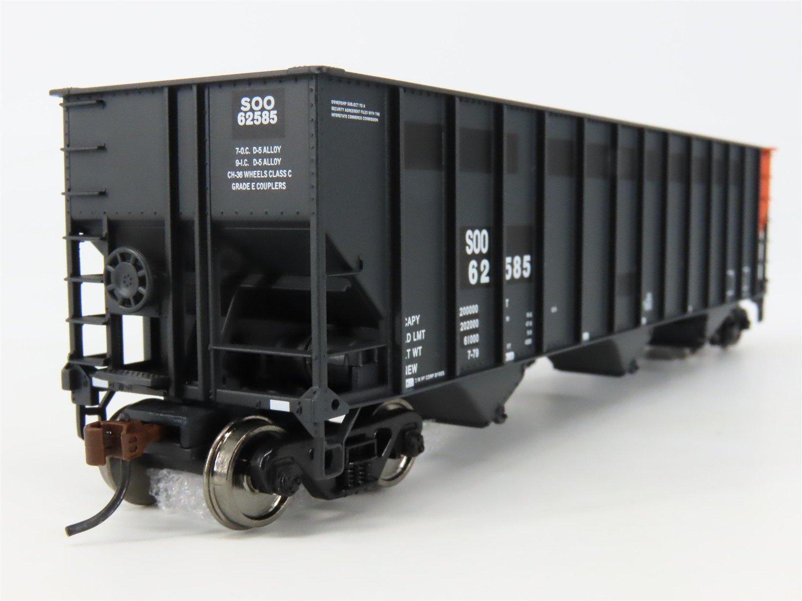HO Scale Walthers Gold 932-7853 SOO Line Railroad Bethlehem 3-Bay Hoppers 6-Pack