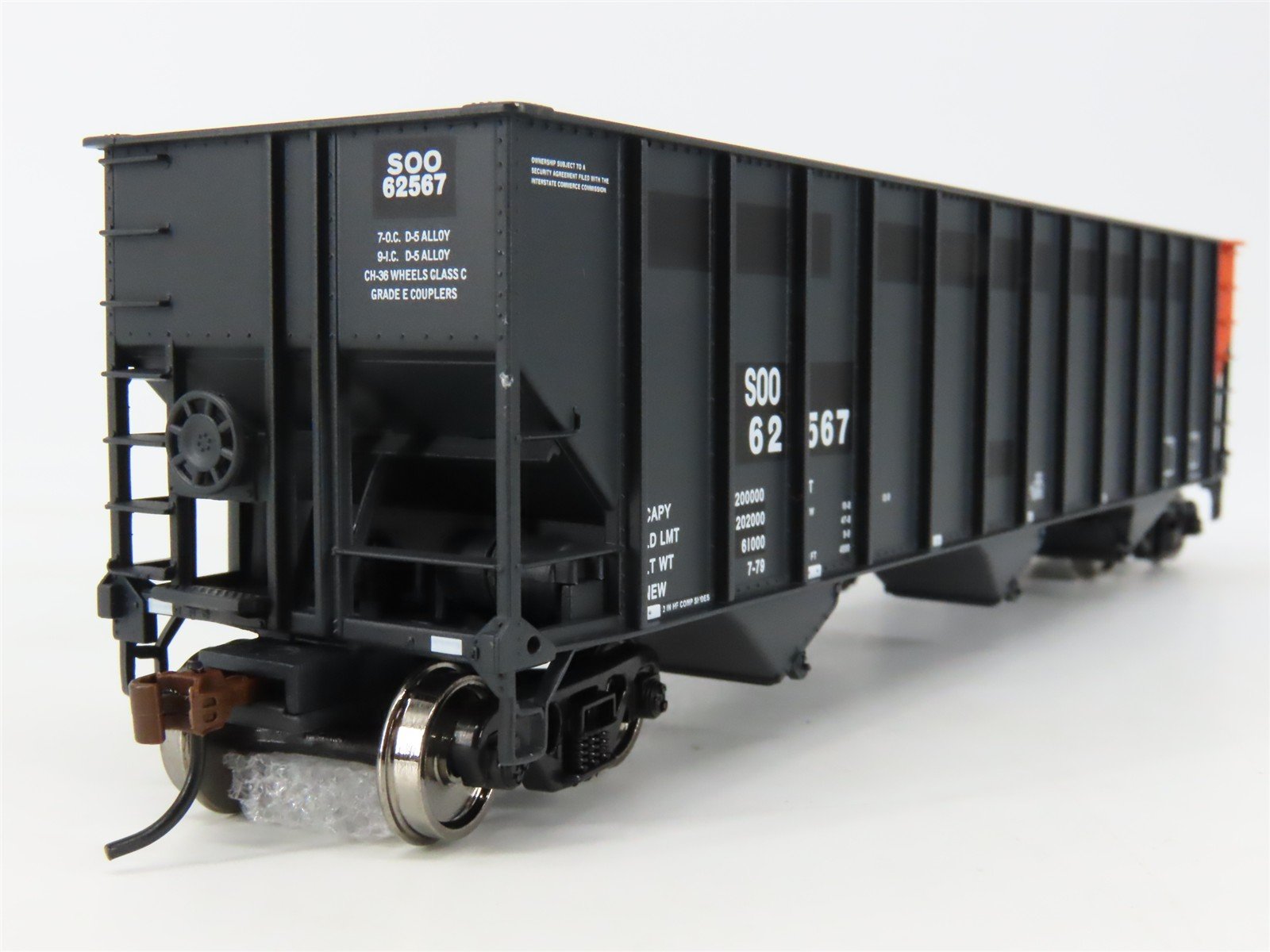 HO Scale Walthers Gold 932-7853 SOO Line Railroad Bethlehem 3-Bay Hoppers 6-Pack