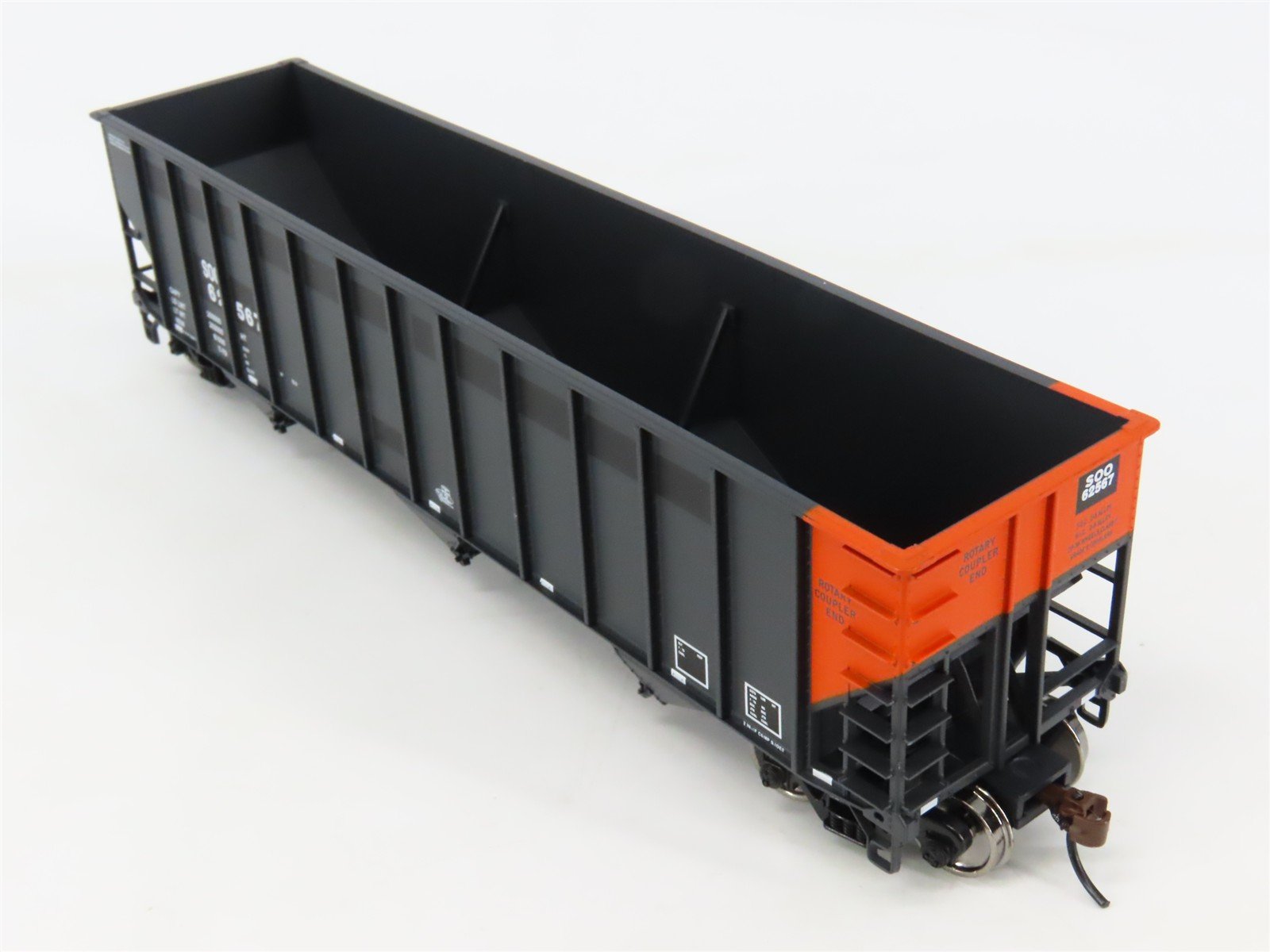 HO Scale Walthers Gold 932-7853 SOO Line Railroad Bethlehem 3-Bay Hoppers 6-Pack