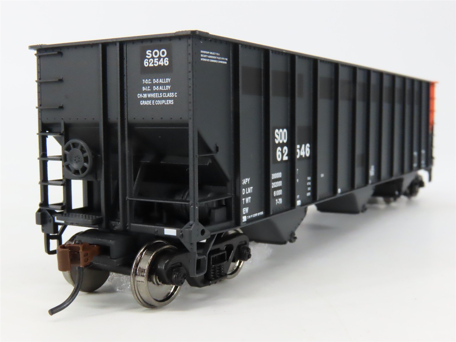 HO Scale Walthers Gold 932-7853 SOO Line Railroad Bethlehem 3-Bay Hoppers 6-Pack