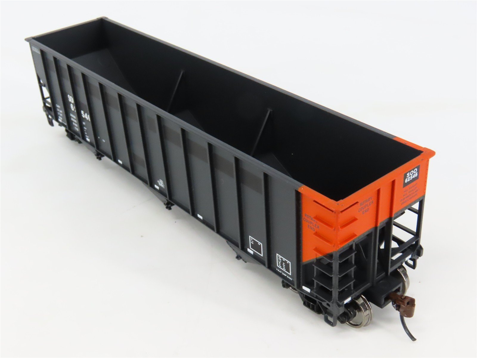 HO Scale Walthers Gold 932-7853 SOO Line Railroad Bethlehem 3-Bay Hoppers 6-Pack