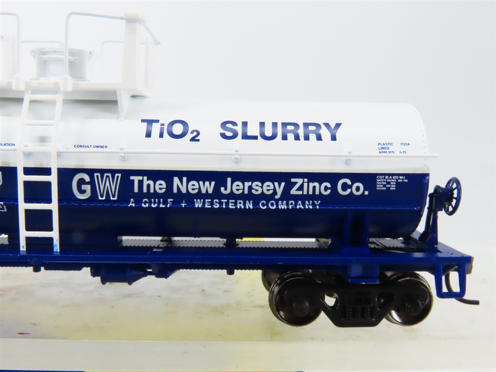 HO Scale Athearn 7288 GATX New Jersey Zinc Slurry Chemical Tank Car #82536