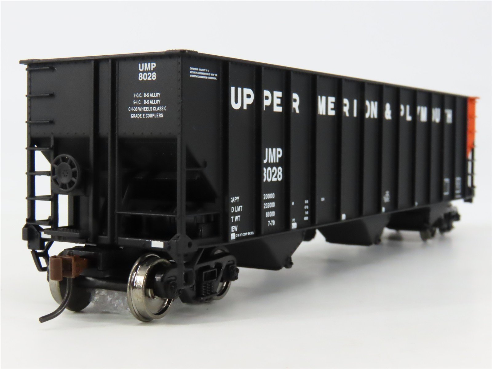 HO Scale Walthers Gold 932-7866 UMP Upper Merion & Plymouth 3-Bay Hoppers 6-Pack