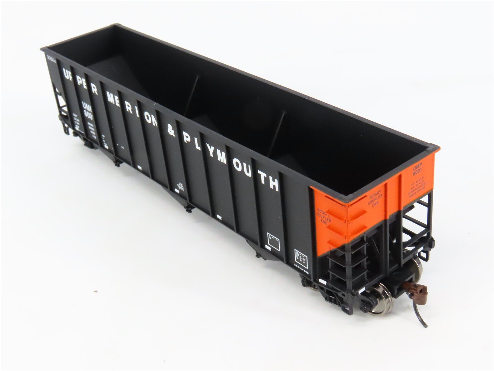HO Scale Walthers Gold 932-7866 UMP Upper Merion & Plymouth 3-Bay Hoppers 6-Pack