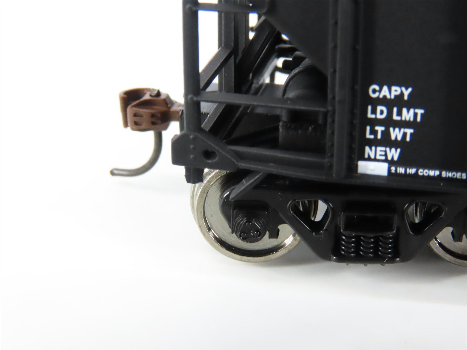 HO Scale Walthers Gold 932-7866 UMP Upper Merion & Plymouth 3-Bay Hoppers 6-Pack