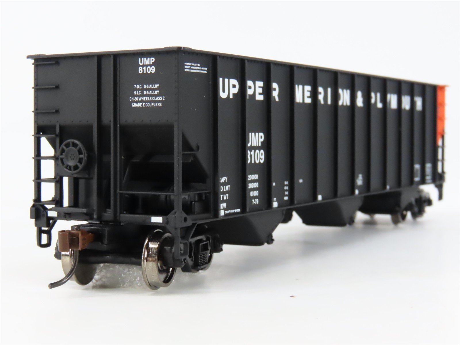 HO Scale Walthers Gold 932-7866 UMP Upper Merion & Plymouth 3-Bay Hoppers 6-Pack