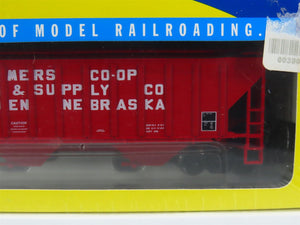 HO Scale Athearn 7154 TCAX Farmer's Co-Op 3-Bay Covered Hopper #60072 - SEALED