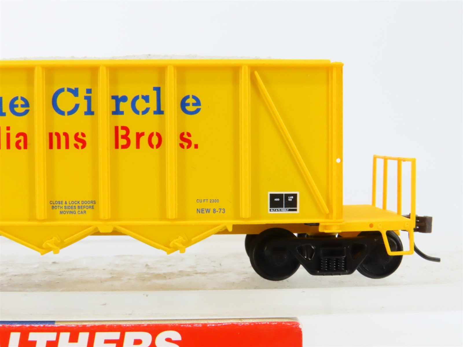 HO Walthers 932-7065 WBCX Blue Circle 40' 3-Bay Ortner Hopper #73017 w/ Load