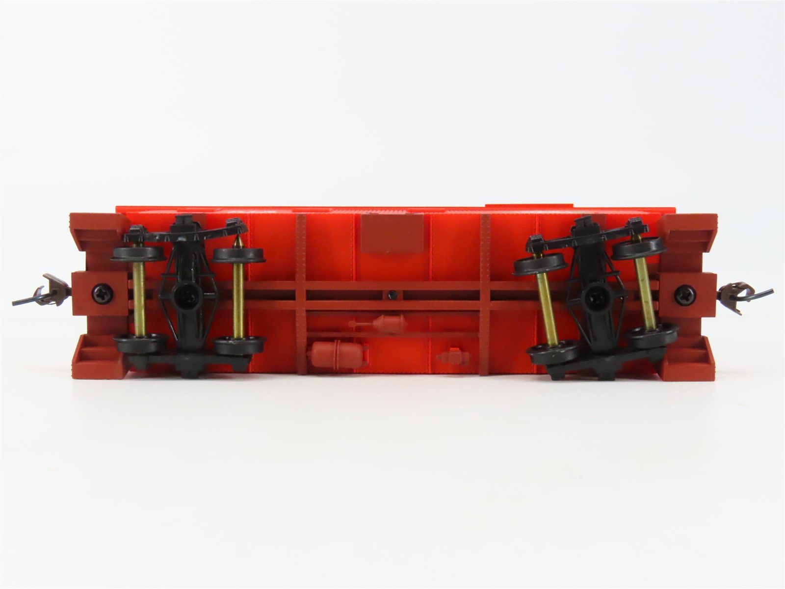 HO Walthers 932-7501 GTW Grand Trunk Western 30' Offset Cupola Caboose #77942