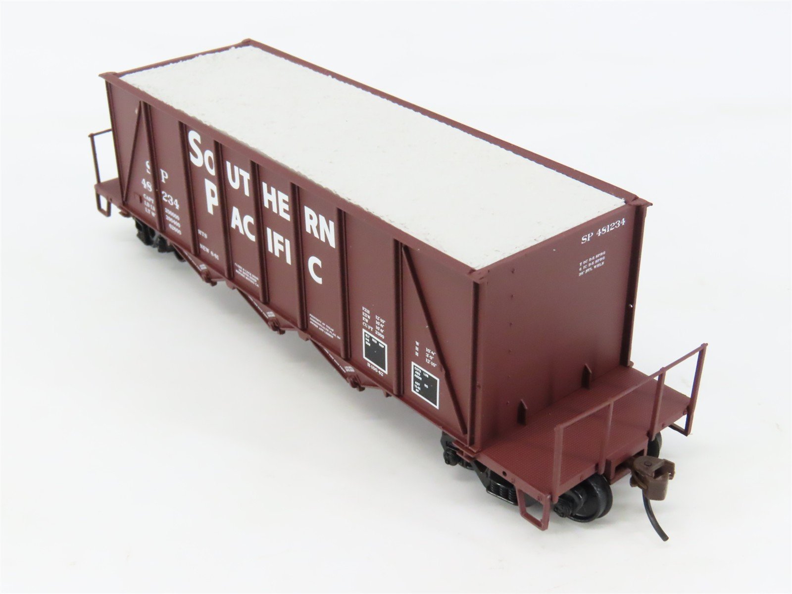 HO Walthers 932-7054 SP Southern Pacific 3-Bay Ortner Hopper #481234 w/ Load